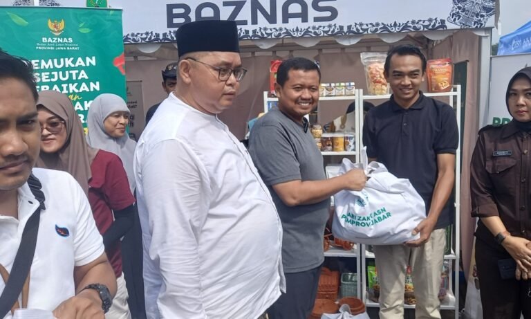 BAZNAS Jabar keren!! Kolaborasi mereka dengan gelar produk UMKM dan Bantuan Sembako emang paten!