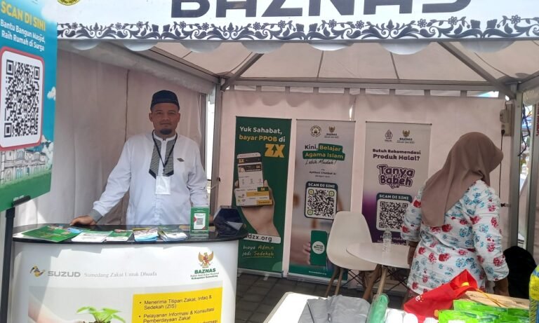 Yuuuu yang mau infak atau donasi merapat di stand BAZNAS Sumedang...